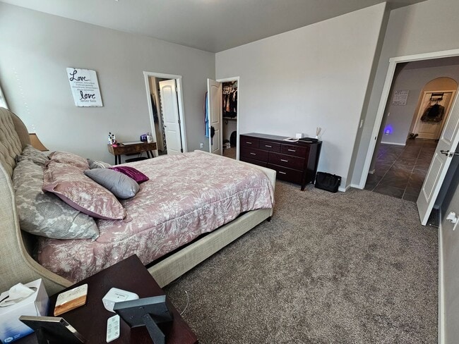 Building Photo - 2022 Home with Split Bedroom Layout & Beau...