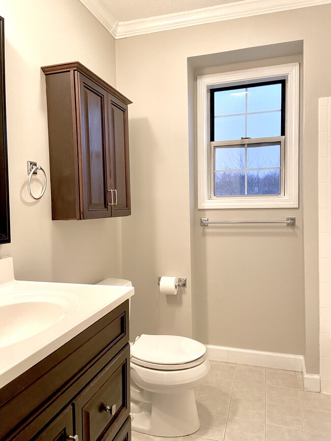 Building Photo - 204 Austin Ryer Ln