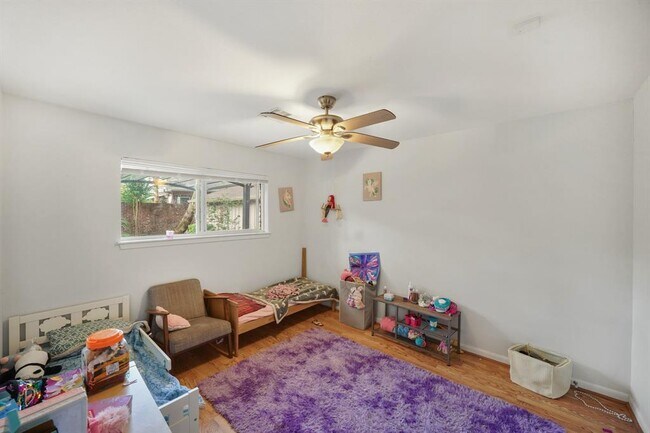 Building Photo - 5439 Imogene St