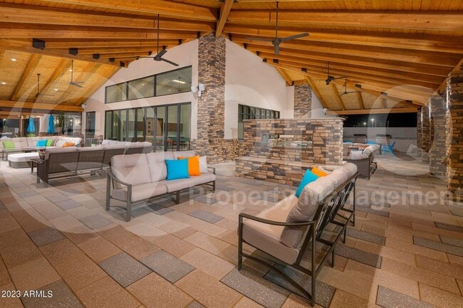 Building Photo - 17108 W Fallen Leaf Ln