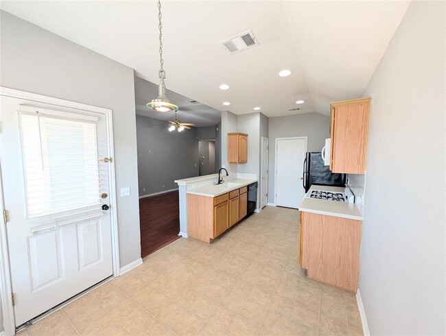 Building Photo - 15107 Nuttall Dr