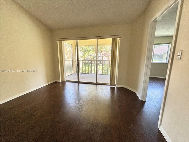 Building Photo - 1040 Coral Club Dr
