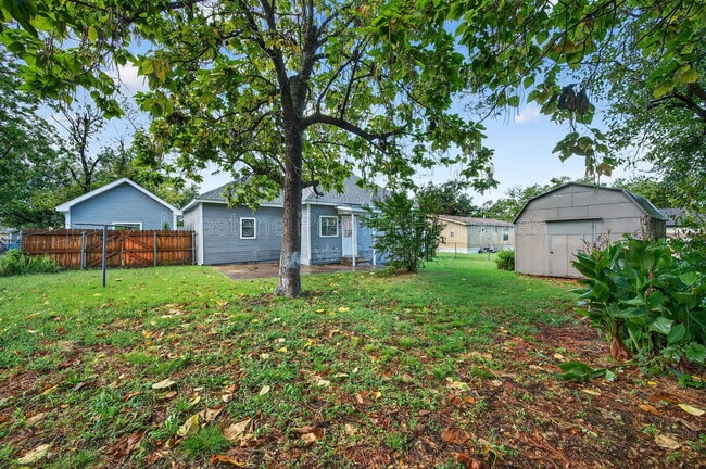 Building Photo - 103 W South St