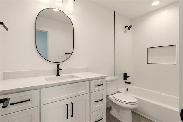 Building Photo - 8902 Lowell St