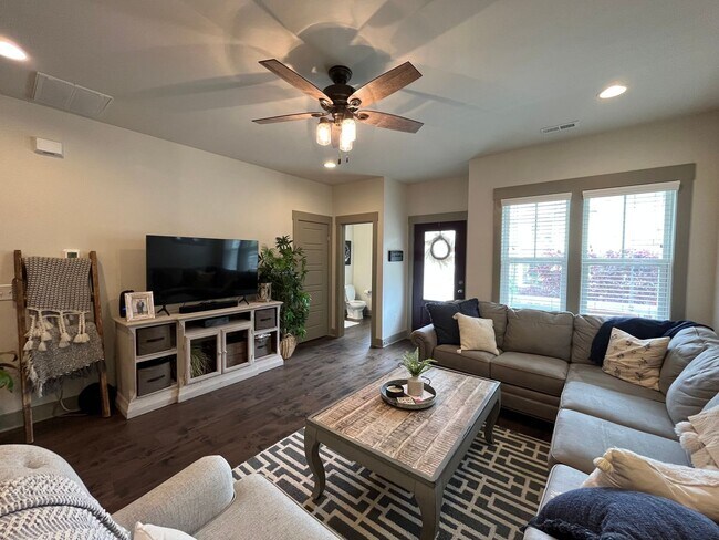 Building Photo - **OFFERING WAIVED APPLICATION FEES & $150 ...