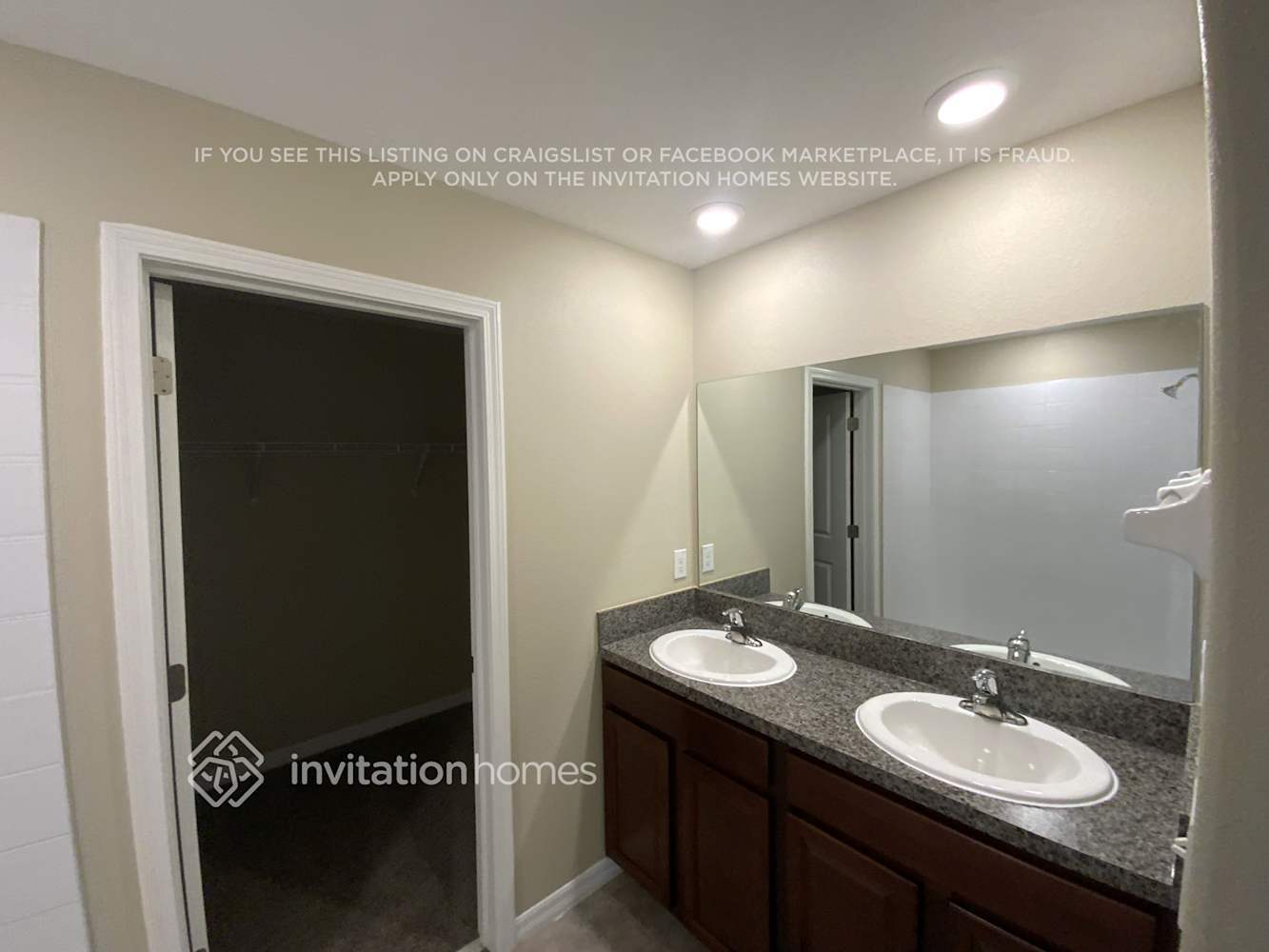 Building Photo - 5140 White Chicory Dr