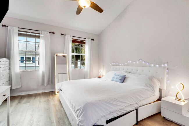 Building Photo - 107 Pond Apple Ln