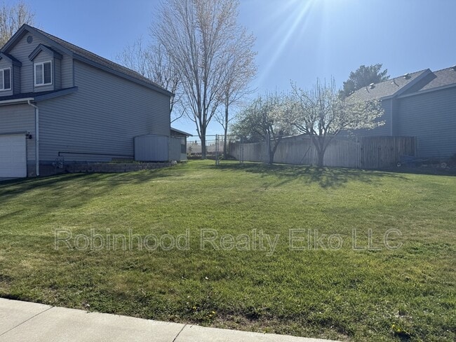 Building Photo - 2331 Virginia Way