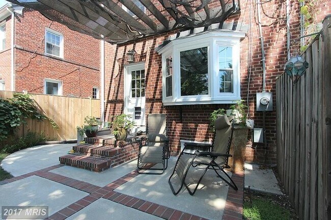Building Photo - Wonderful Home in Great Arlington Location!