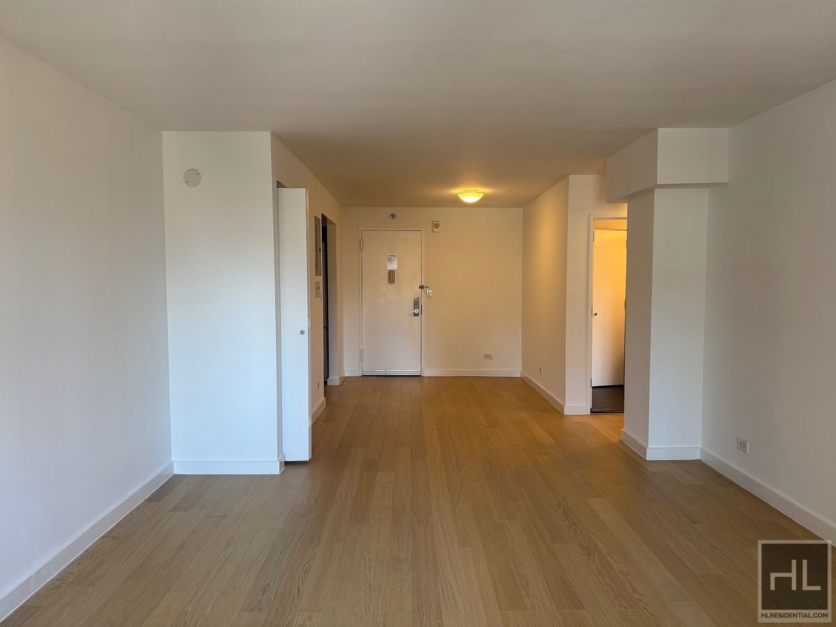 Building Photo - East 39th Street