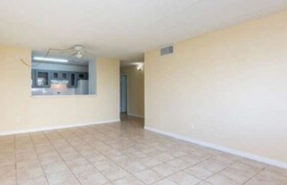 Building Photo - 14850 Naranja Lakes Blvd
