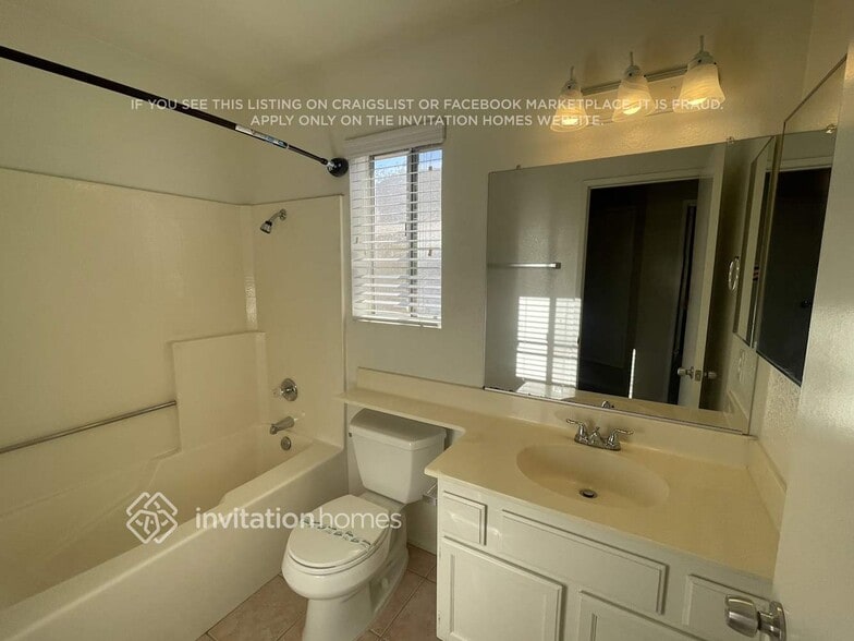 Building Photo - 24434 Leafwood Dr