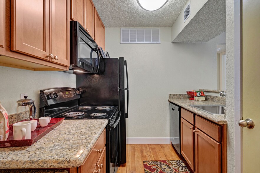 Acacia Park Apartments Kitchen - Acacia Park
