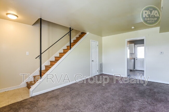 Building Photo - 4111 Kinsley Ave