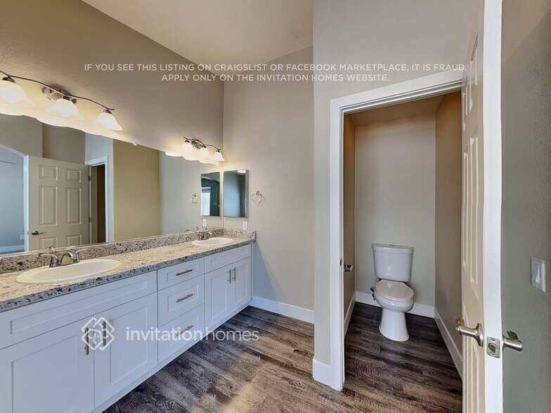 Building Photo - 531 Trocadero St