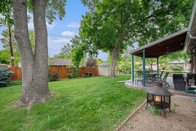 Building Photo - Beautiful 3 Bed 2.5 Single Family Home in ...