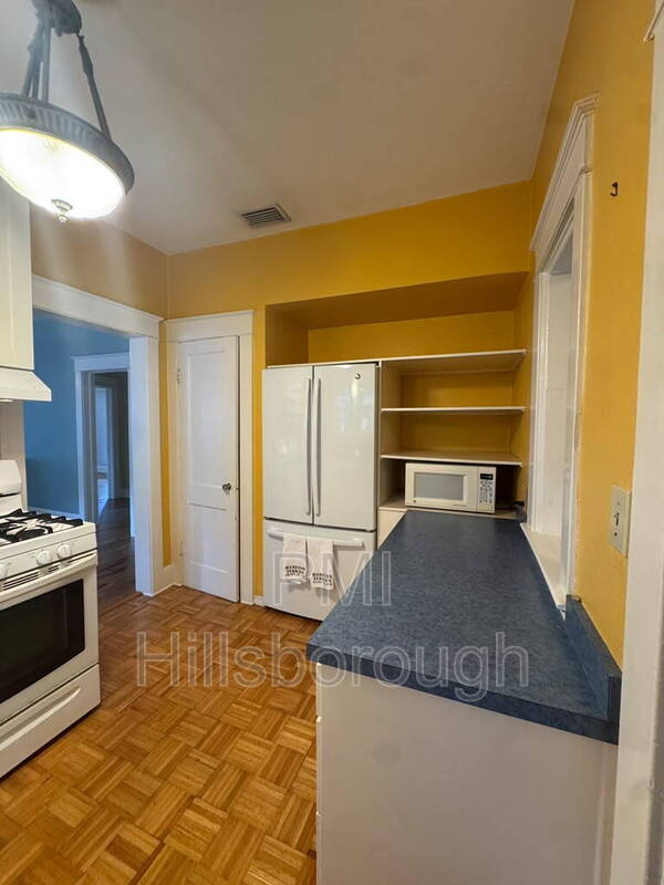 Building Photo - 1403 E Paris St