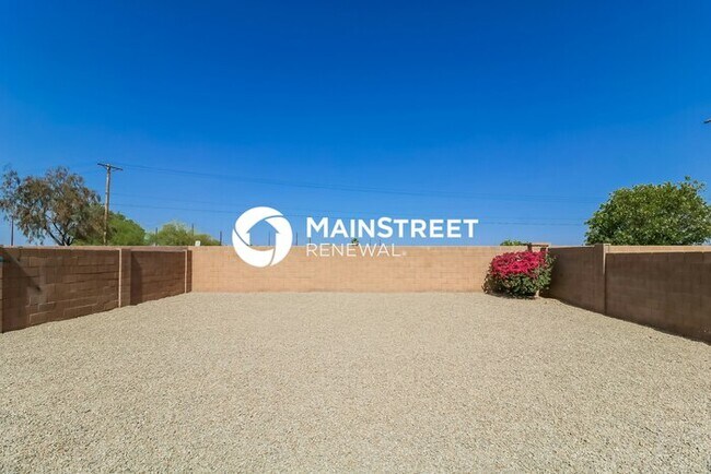 Building Photo - 3 Bedroom Pet-Friendly Home in Phoenix, AZ with Main Street Renewal