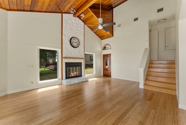 Building Photo - 3920 Brookhaven Dr