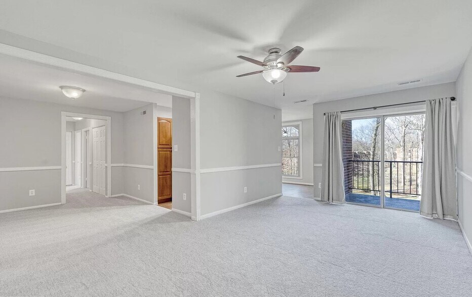 Building Photo - 3304 Woodburn Village Dr