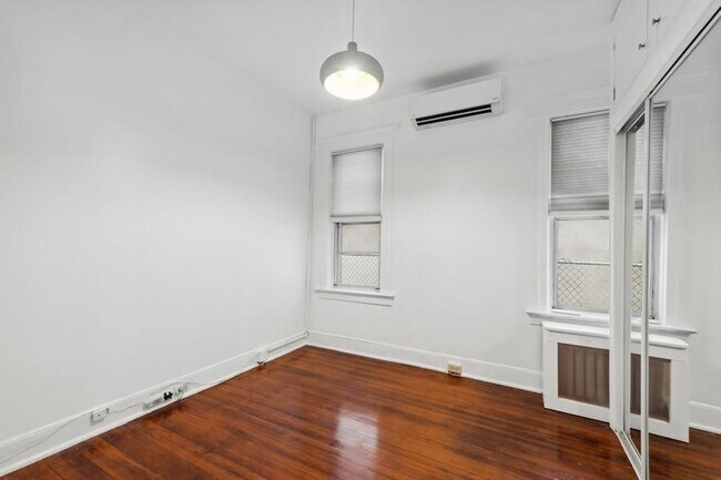 Building Photo - 114 Carlton Ave