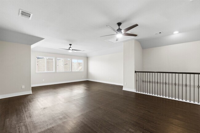 Building Photo - 5619 S Denham Ridge Ln