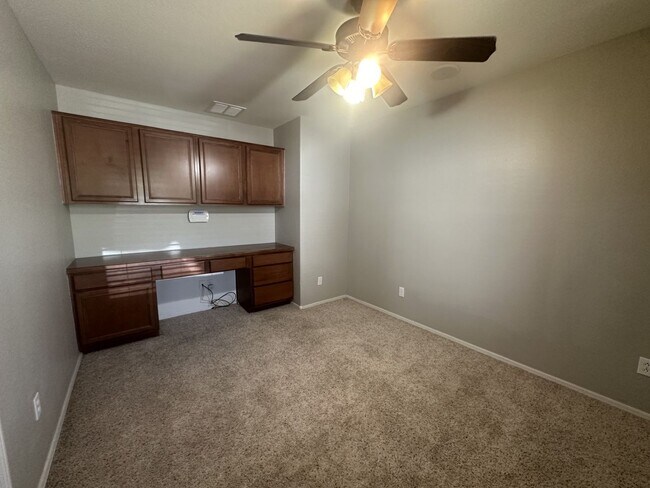 Building Photo - LYONS GATE COMMUNITY, 3PLUS DEN TWO STORY ...