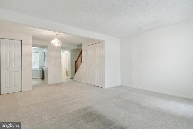 Building Photo - 8483 Aurora Ct