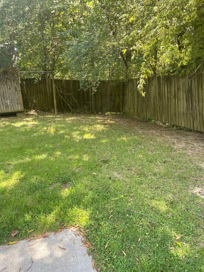 Building Photo - 150&amp;152 Rogers Drive, Rome, GA 30165