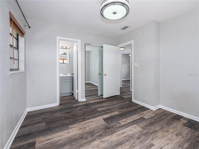 Building Photo - 4721 W Iowa Ave