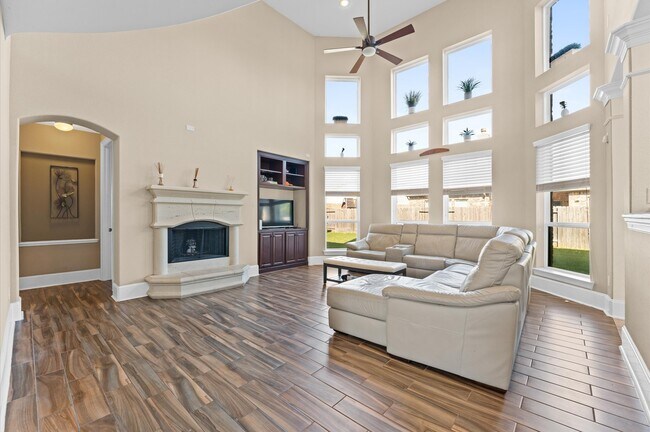 Building Photo - 31183 Pecan Creek Dr