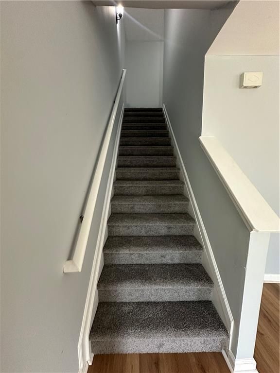 Building Photo - 2805 Vining Ridge Terrace