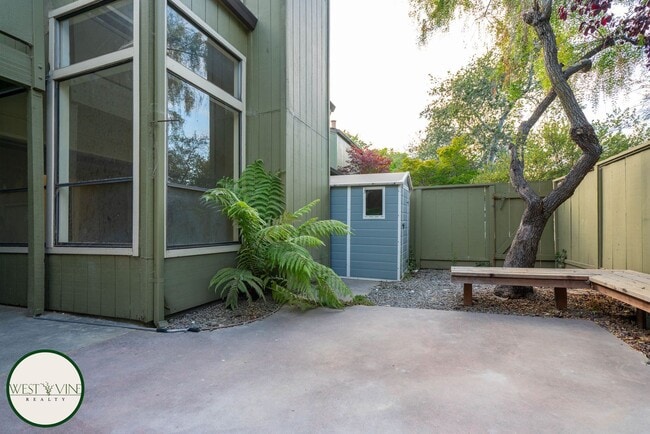 Building Photo - 2705 Subec Ln