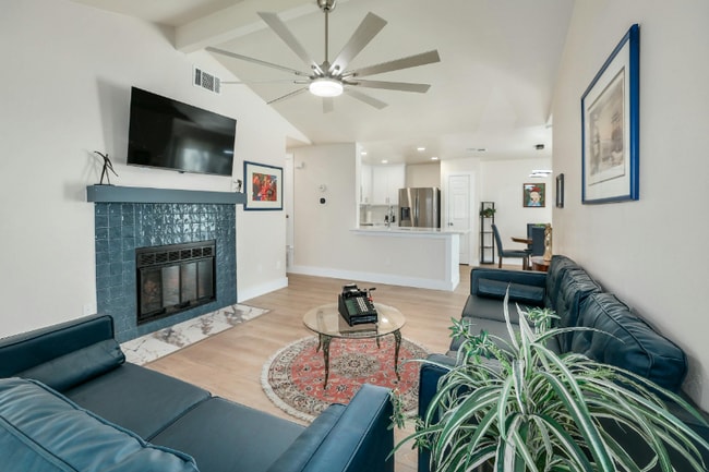 Primary Photo - 12313 Limerick Ave