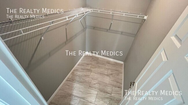 Building Photo - 1750 Loquat Ct NW