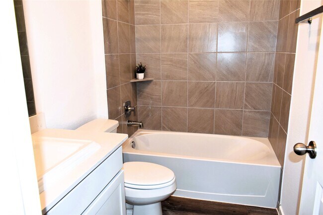 Building Photo - 27307 Azure Fls Dr