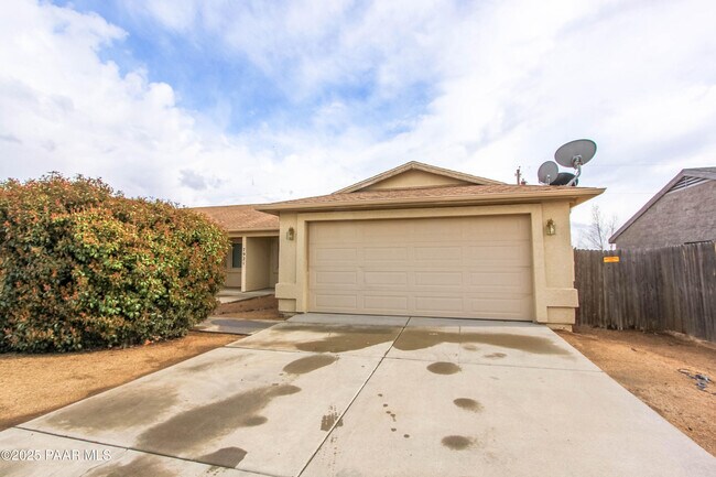 Primary Photo - 7921 E Addis Ave