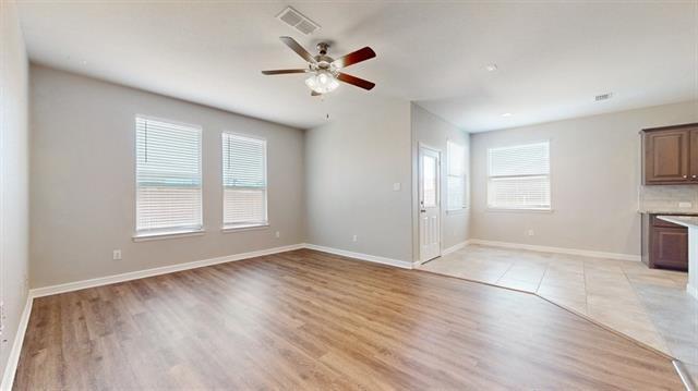 Building Photo - 1000 Meadow Scape Dr