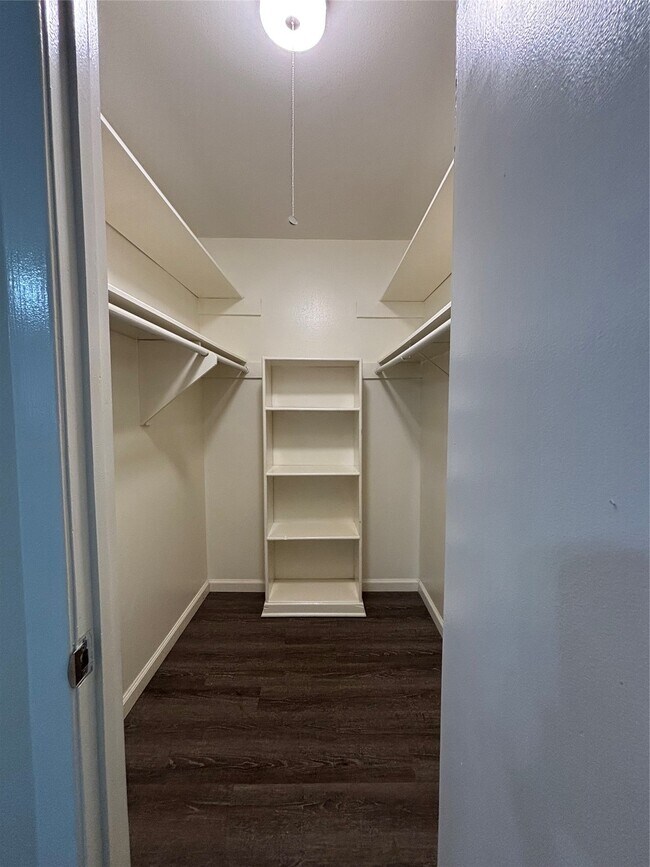 Building Photo - 10422 Winding Trail Rd