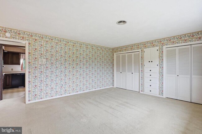 Building Photo - 11475 Pine Hill Dr