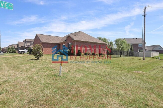 Building Photo - Three Bedroom | Two Bathroom | Newburgh