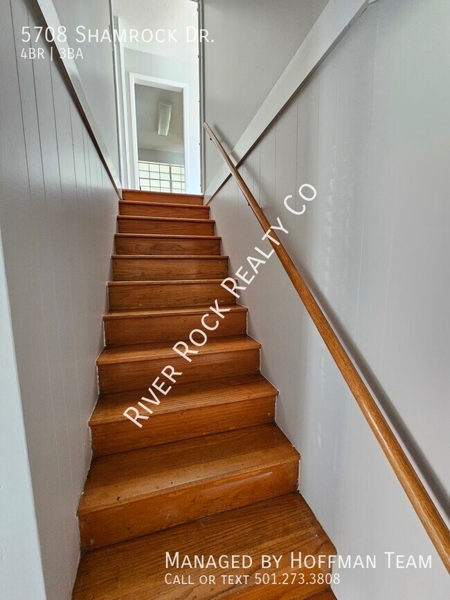 Building Photo - 5708 Shamrock Dr