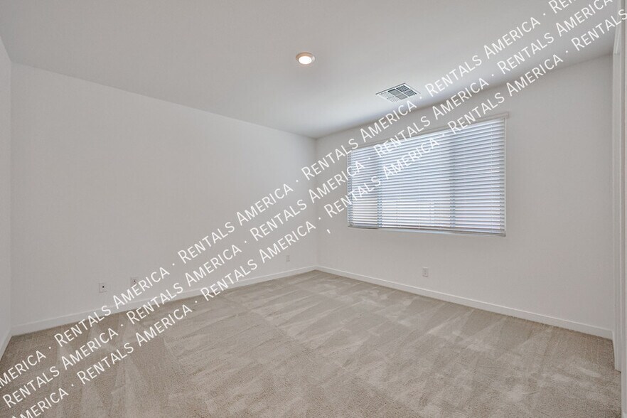 Building Photo - 1625 W la Mirada Dr