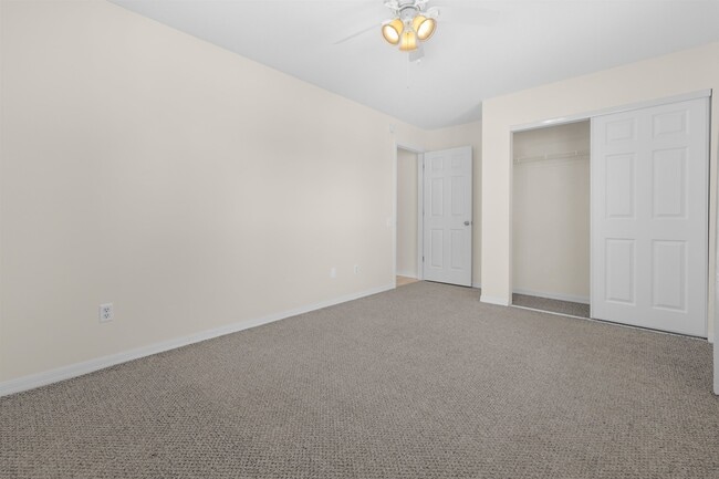 Building Photo - 109 B St