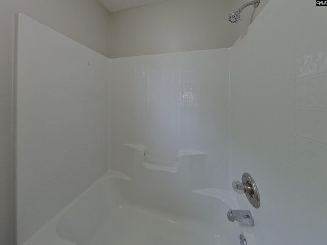 Building Photo - 337 Montclaire Ln