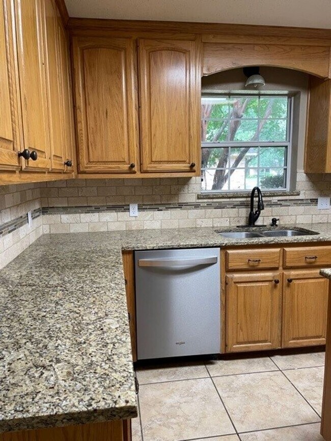 Building Photo - Available Now! No Pets! Beautiful 4 bed/2....