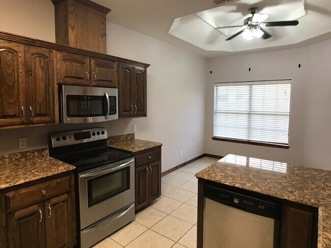 Building Photo - 3Bed/2.5Bath Edinburg TX Home For Rent ( Oakland Village )