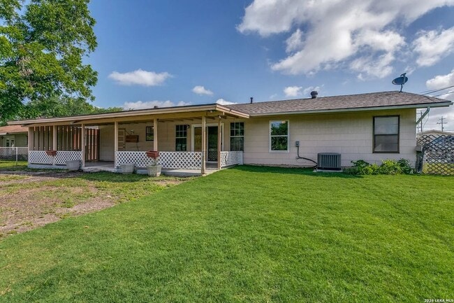 Building Photo - 207 Balboa Dr