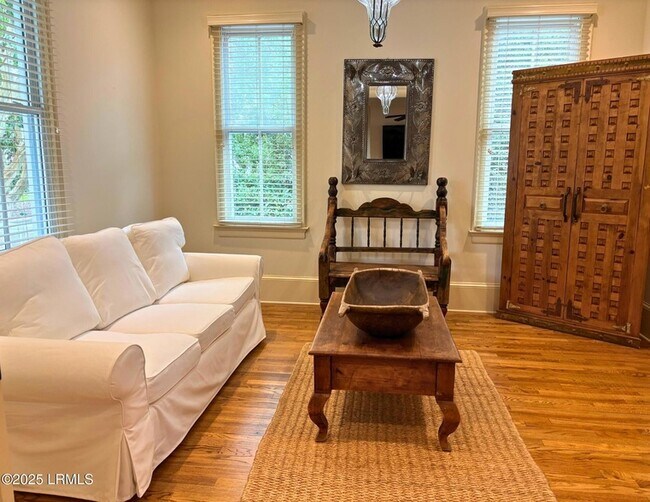 Building Photo - 110 Great Heron Way