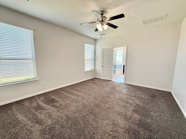 Building Photo - Beautiful 4 Bed 2 Bath in Mustang Schools